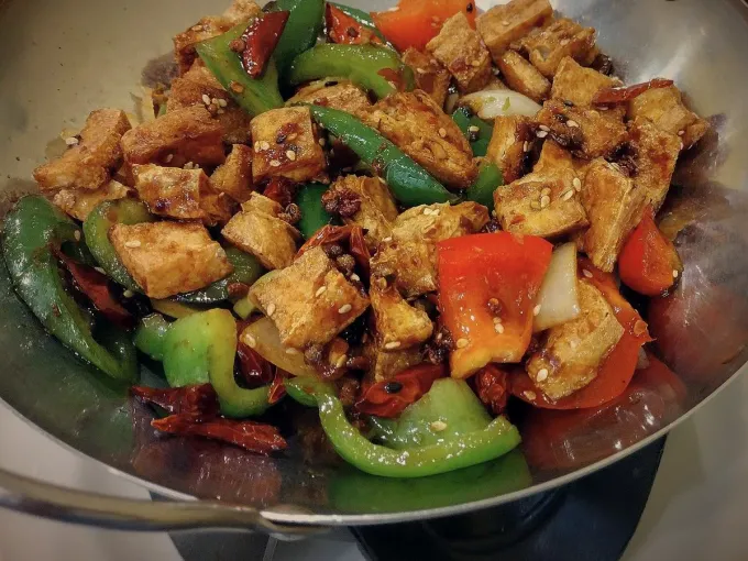 Chou-fleur au wok sec – YUELU, restaurant hunanais à Paris